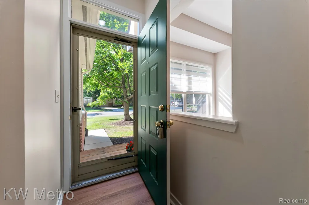 41874 Cantebury Drive Novi City, MI 48377