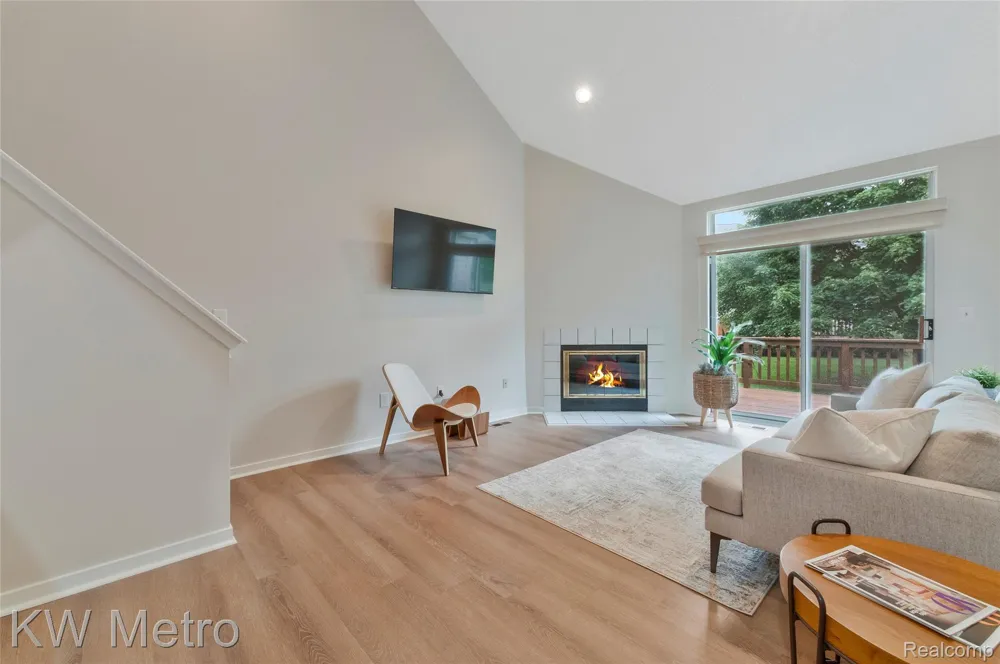 41874 Cantebury Drive Novi City, MI 48377