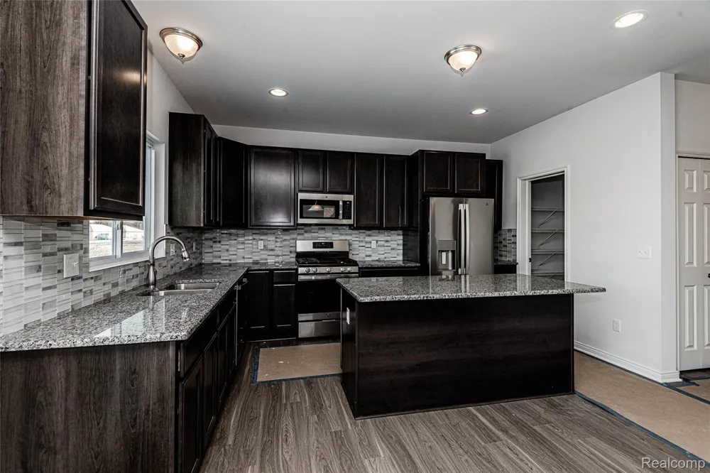 2 Oak Street Grand Blanc Charter Township, MI 48439