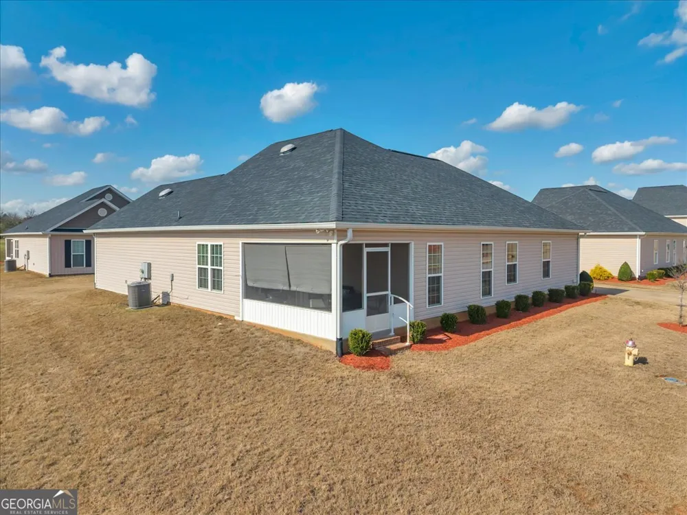 2301 Quail Ridge LN Perry, GA 31069
