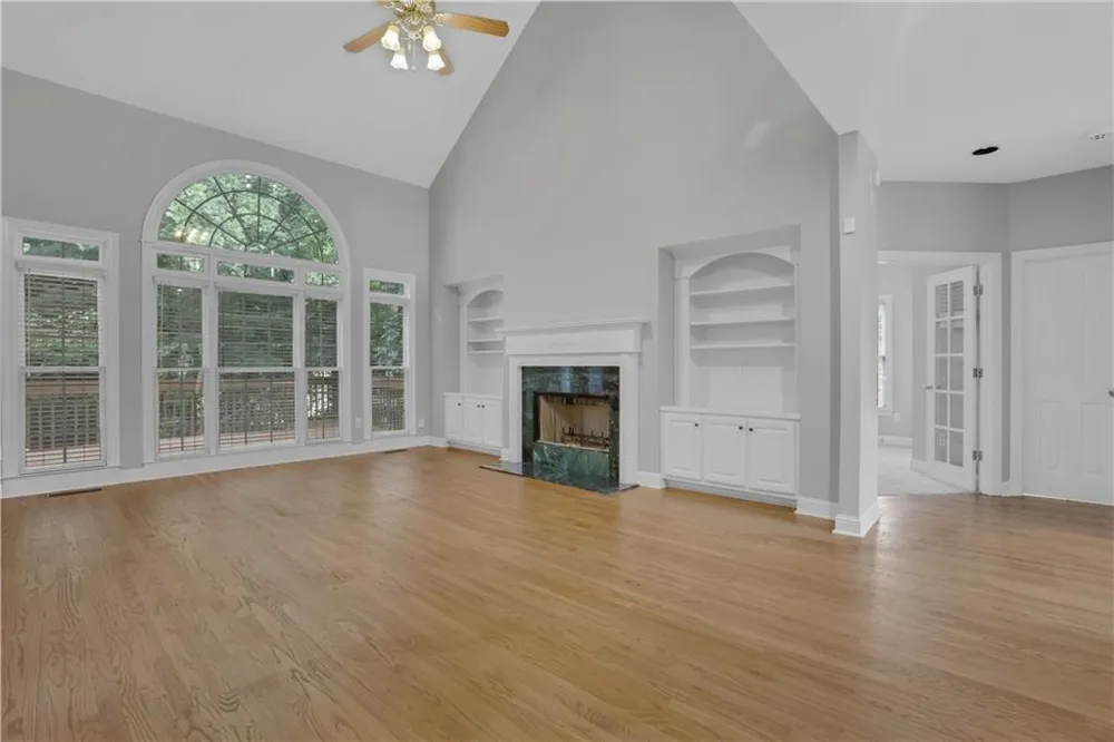 5150 Oak Plantation Walk Lilburn, GA 30047