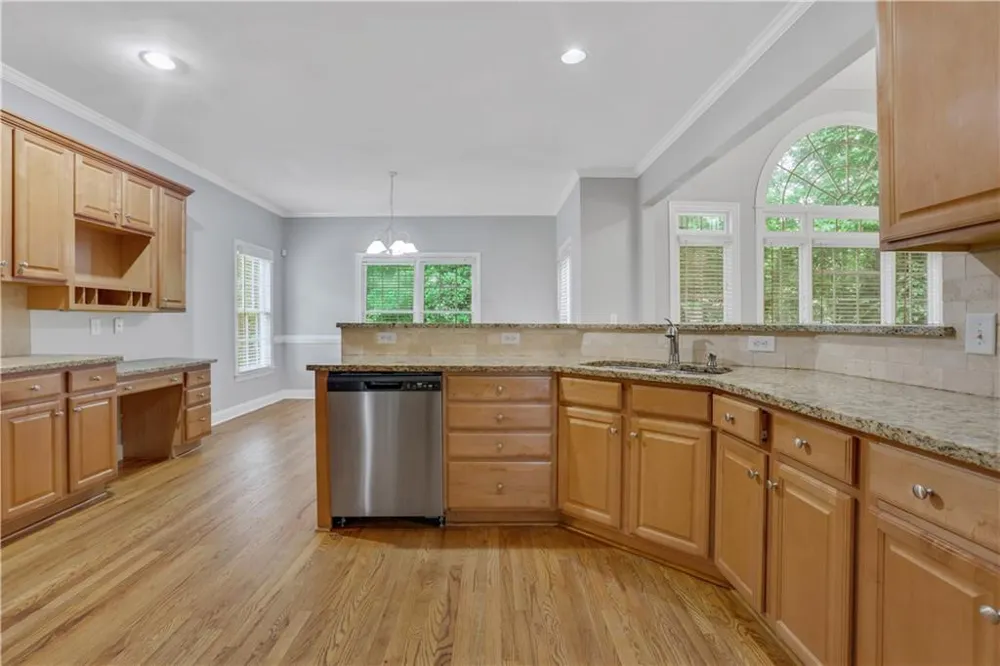 5150 Oak Plantation Walk Lilburn, GA 30047