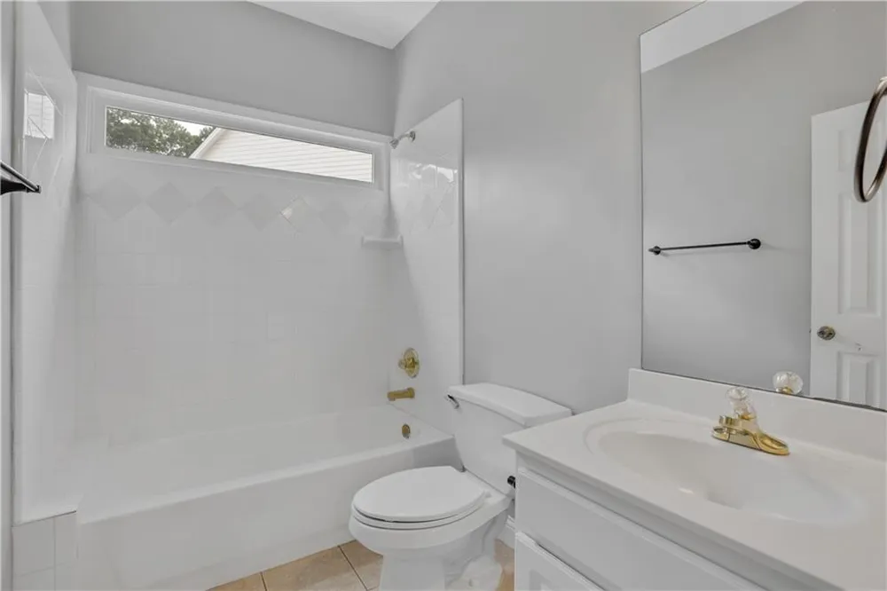 5150 Oak Plantation Walk Lilburn, GA 30047