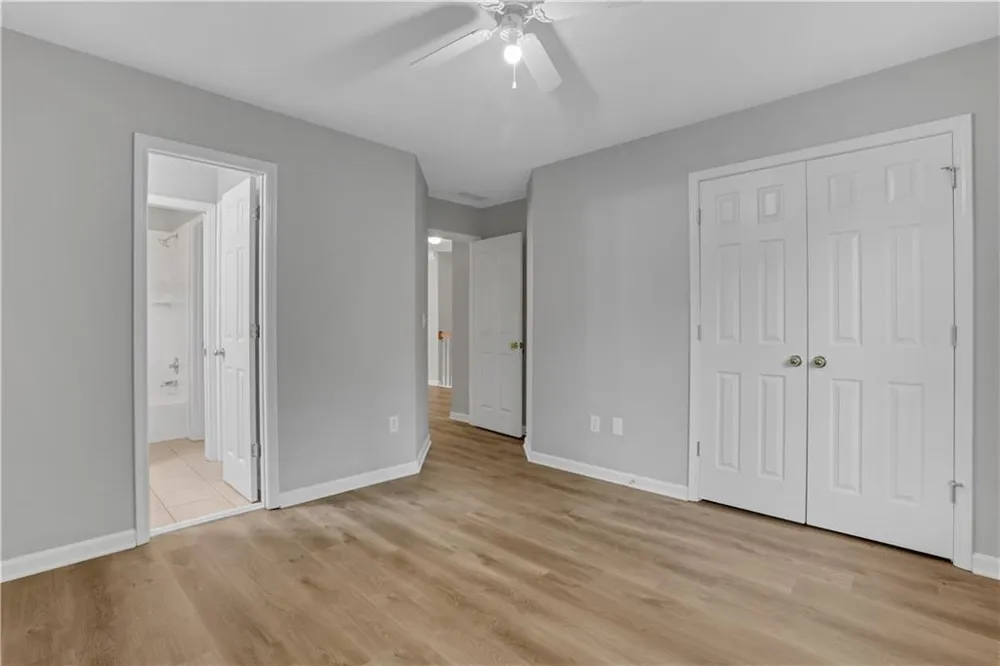 5150 Oak Plantation Walk Lilburn, GA 30047