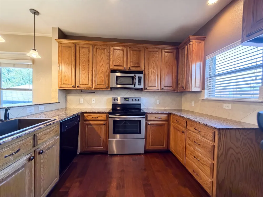 5107 Chesterfield Place Arlington, TX 76017