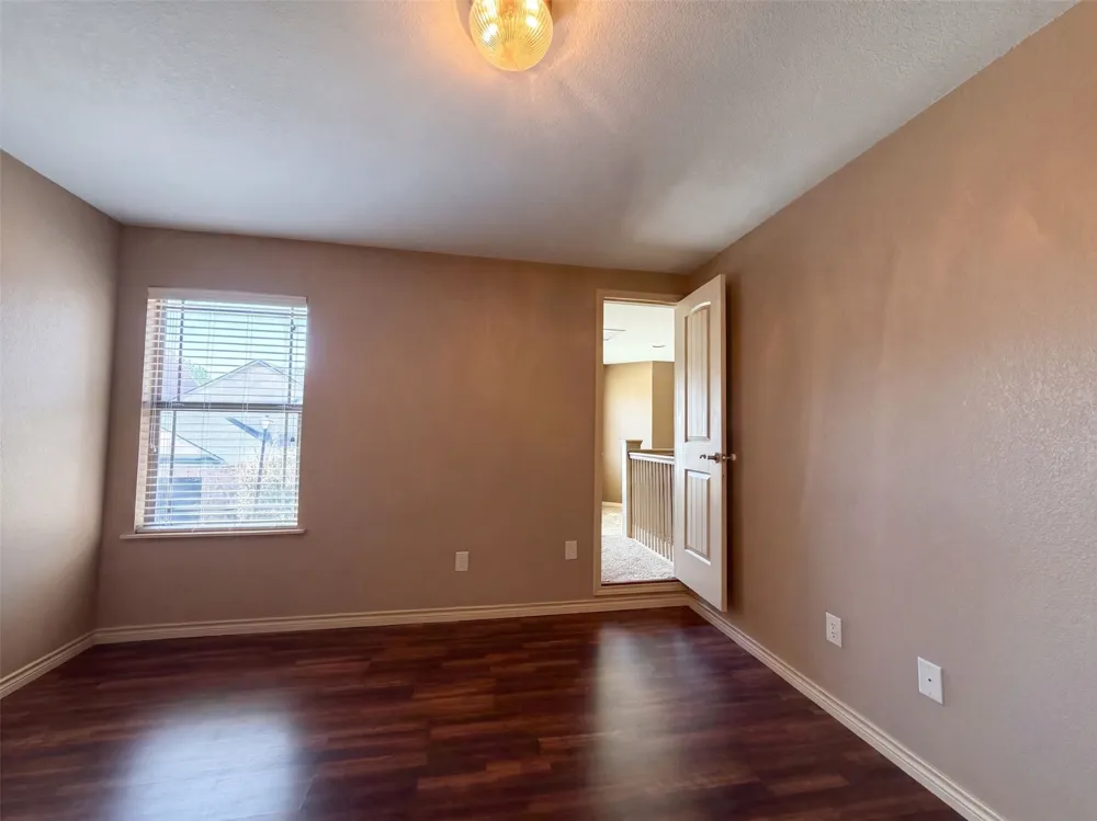 5107 Chesterfield Place Arlington, TX 76017