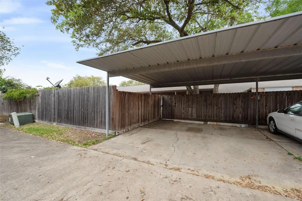 11805 Southlake Drive Houston, TX 77077