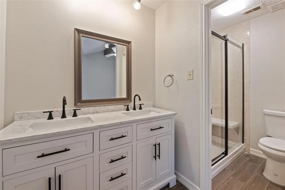 11805 Southlake Drive Houston, TX 77077