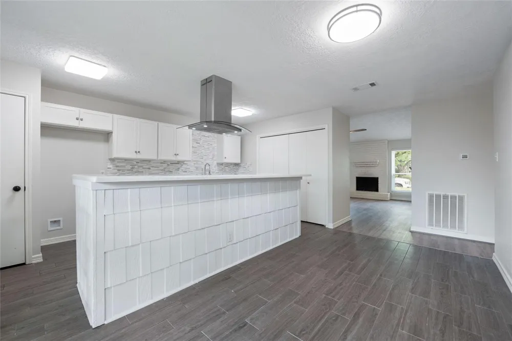 11805 Southlake Drive Houston, TX 77077