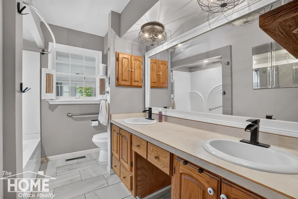 2046 Inglewood Terrace Owosso Charter Township, MI 48867