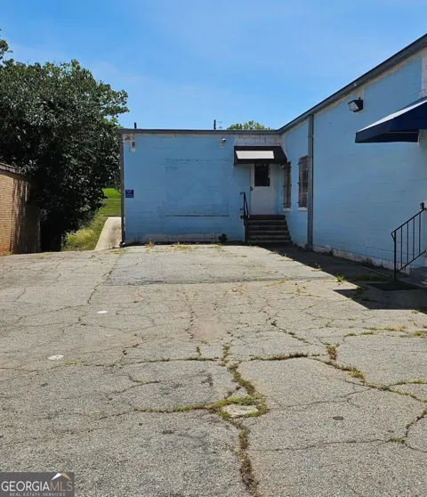 318 E Solomon ST