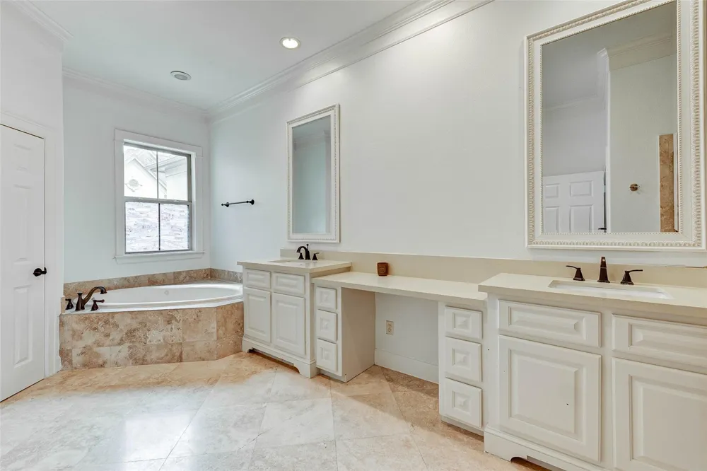 5306 Perrington Heights Lane Houston, TX 77056