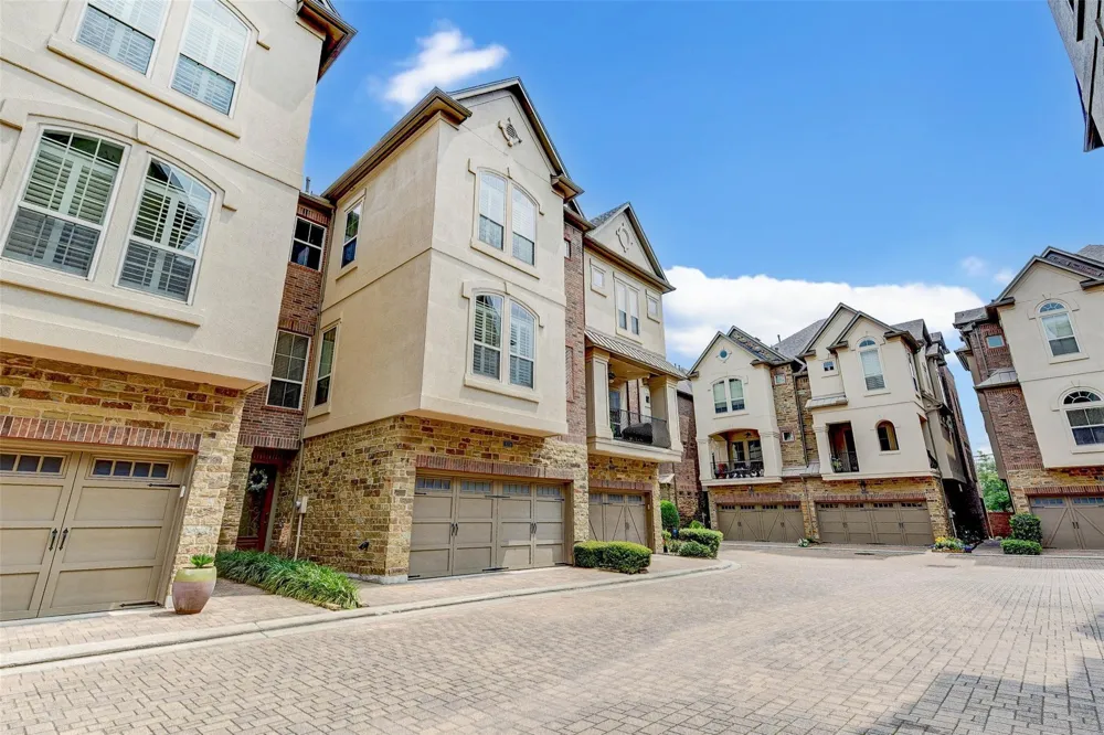 5306 Perrington Heights Lane Houston, TX 77056