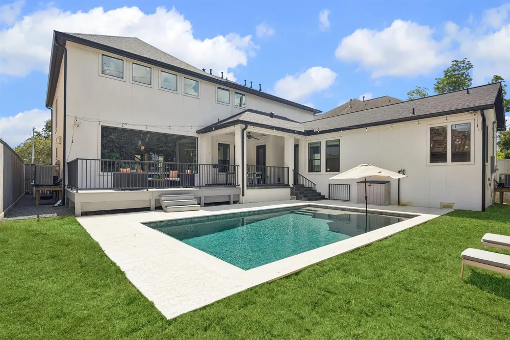 4618 Oakdale Street Bellaire, TX 77401