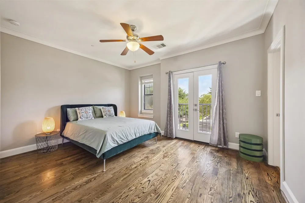 4618 Oakdale Street Bellaire, TX 77401
