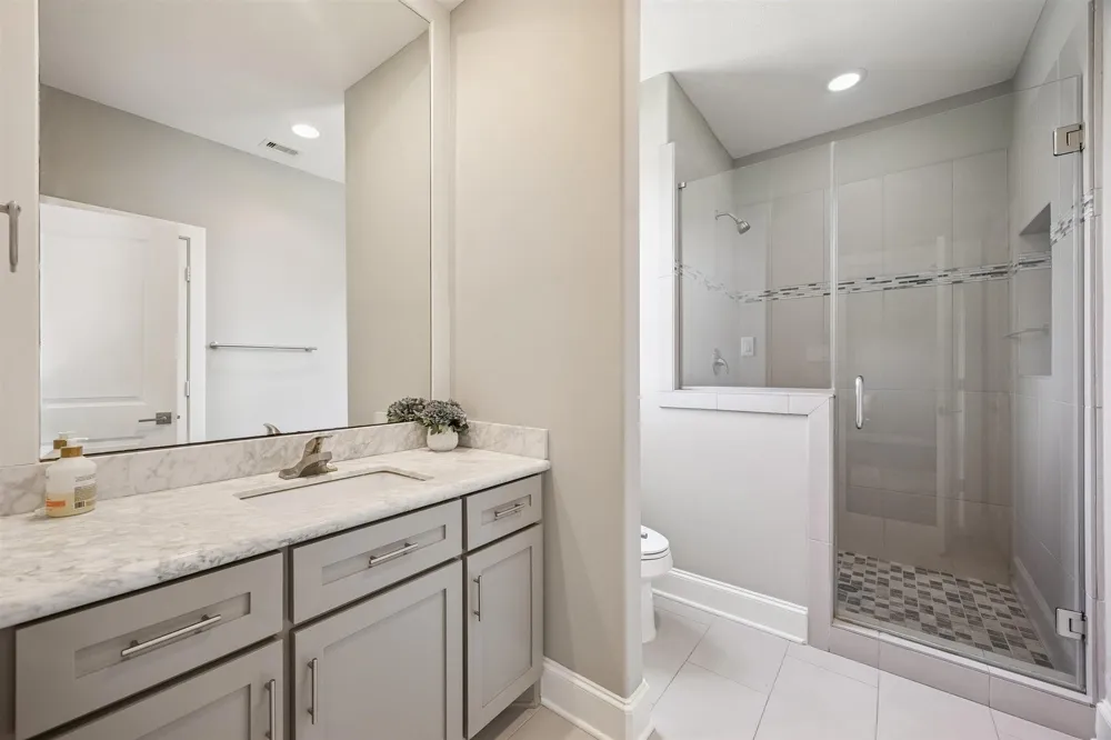 4618 Oakdale Street Bellaire, TX 77401