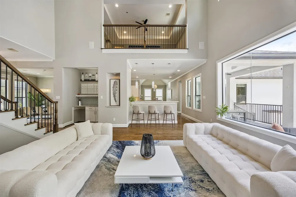 4618 Oakdale Street Bellaire, TX 77401