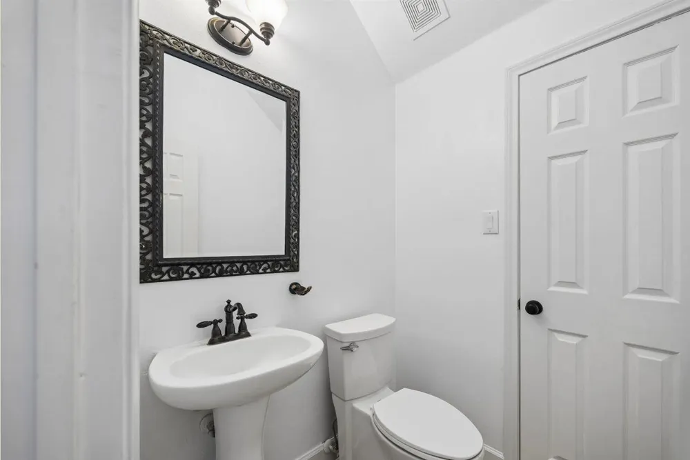 4601 Mimosa Drive Bellaire, TX 77401