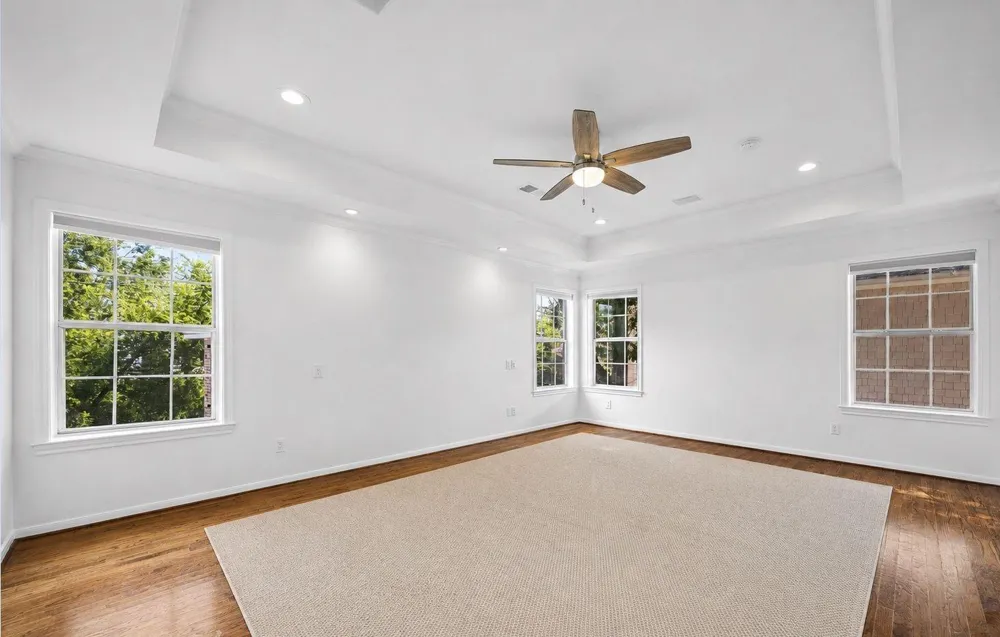 4601 Mimosa Drive Bellaire, TX 77401