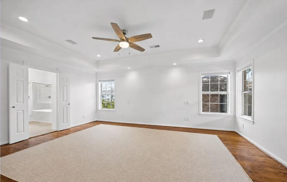 4601 Mimosa Drive Bellaire, TX 77401