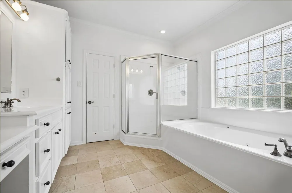 4601 Mimosa Drive Bellaire, TX 77401