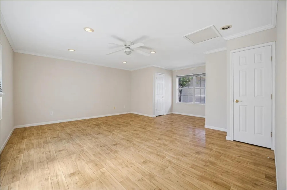 4601 Mimosa Drive Bellaire, TX 77401