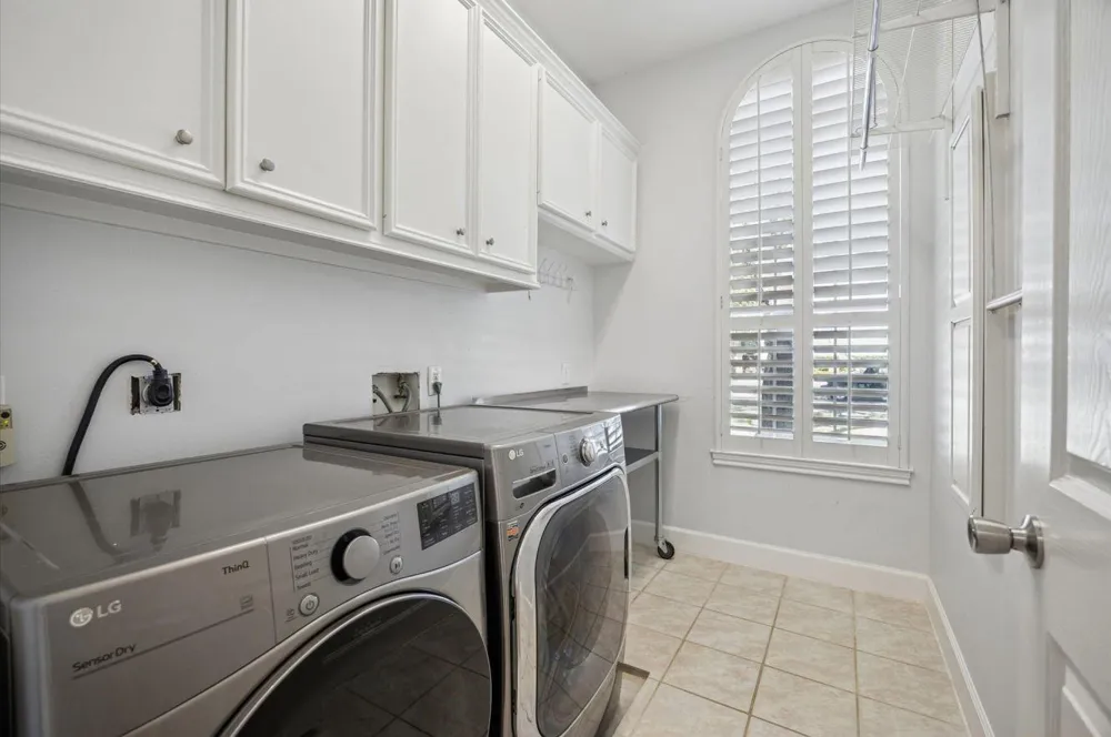 4601 Mimosa Drive Bellaire, TX 77401