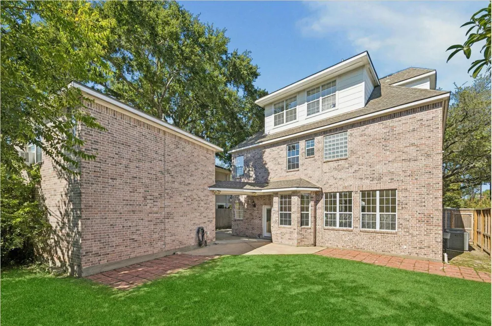 4601 Mimosa Drive Bellaire, TX 77401