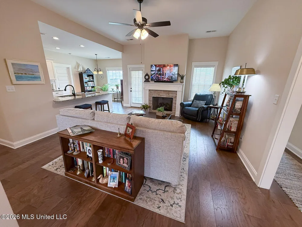 689 Holiday Cove Hernando, MS 38632