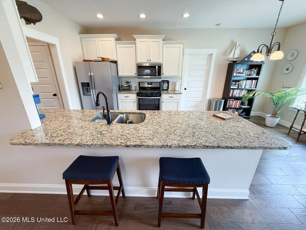 689 Holiday Cove Hernando, MS 38632