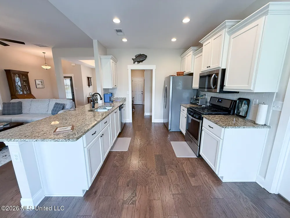 689 Holiday Cove Hernando, MS 38632