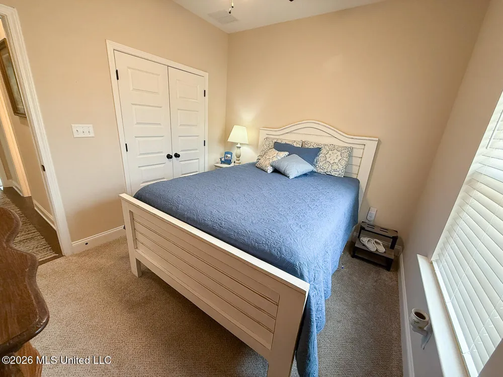 689 Holiday Cove Hernando, MS 38632