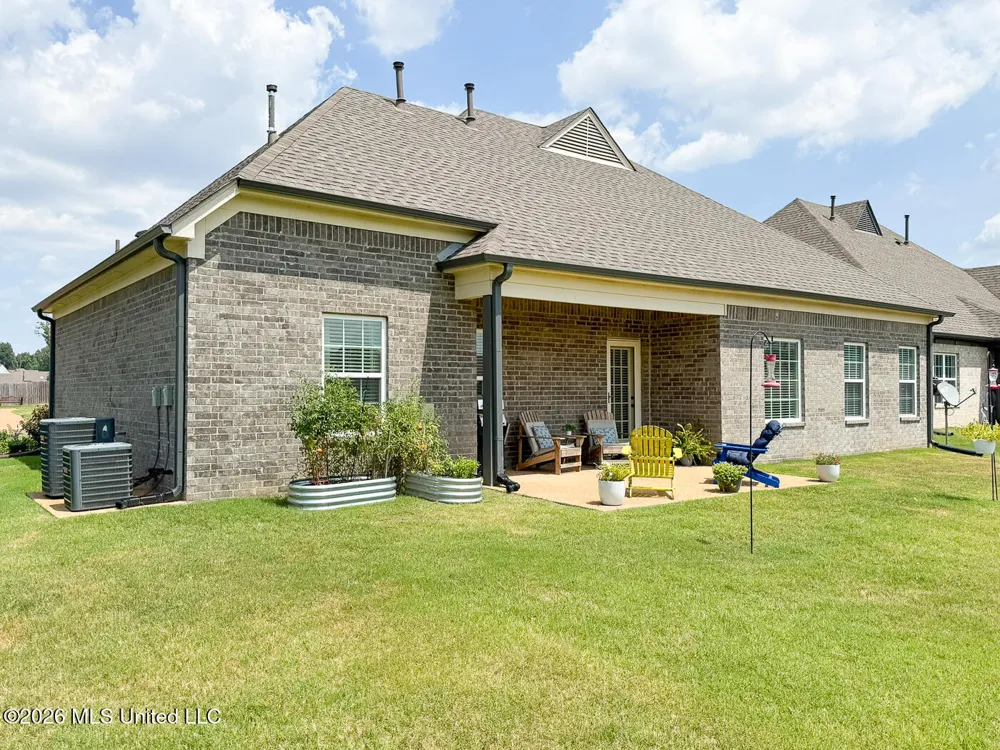 689 Holiday Cove Hernando, MS 38632