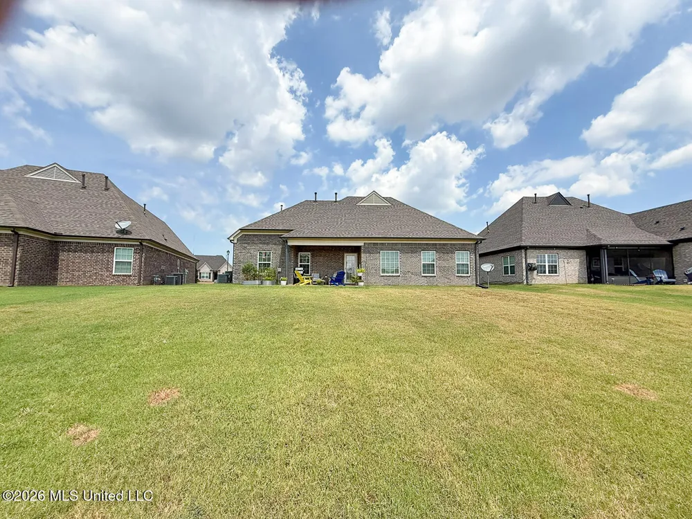 689 Holiday Cove Hernando, MS 38632