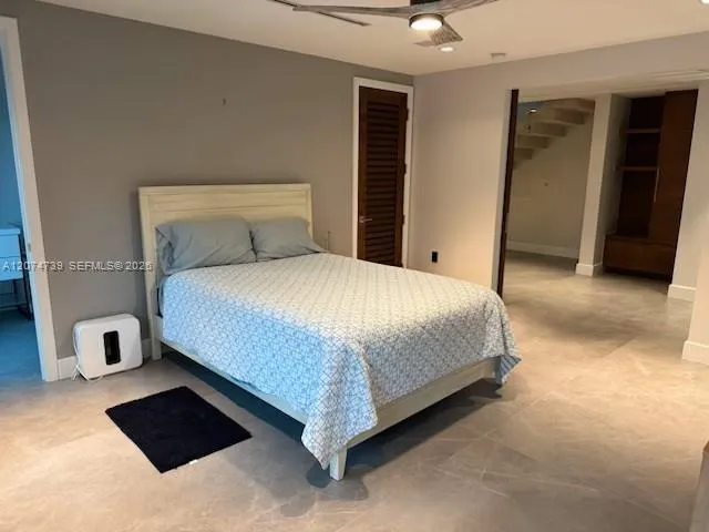 305 Oak St Hollywood, FL 33019