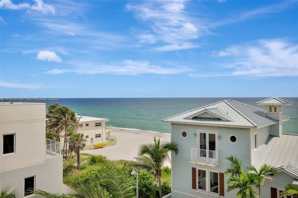 305 Oak St Hollywood, FL 33019
