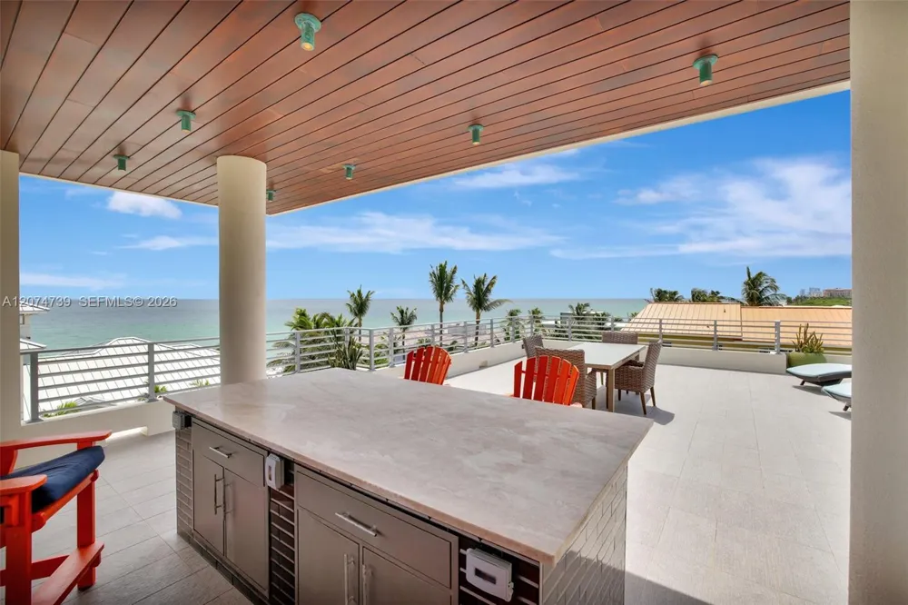 305 Oak St Hollywood, FL 33019