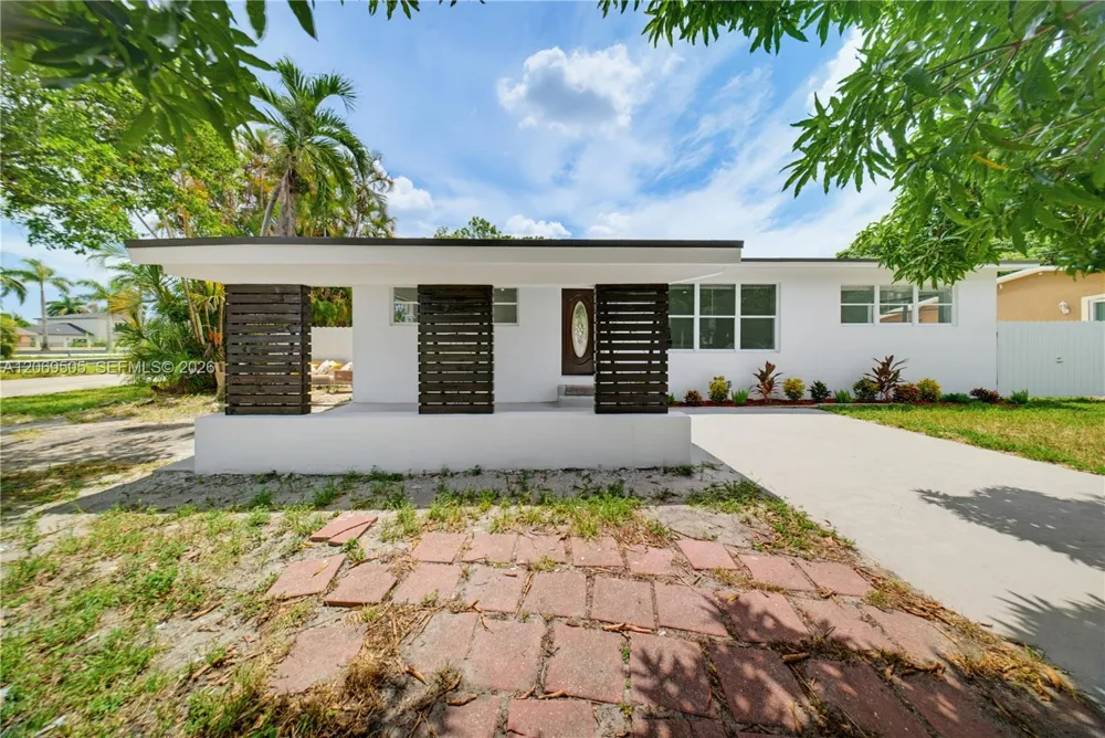 2200 NW 110th St Miami, FL 33167