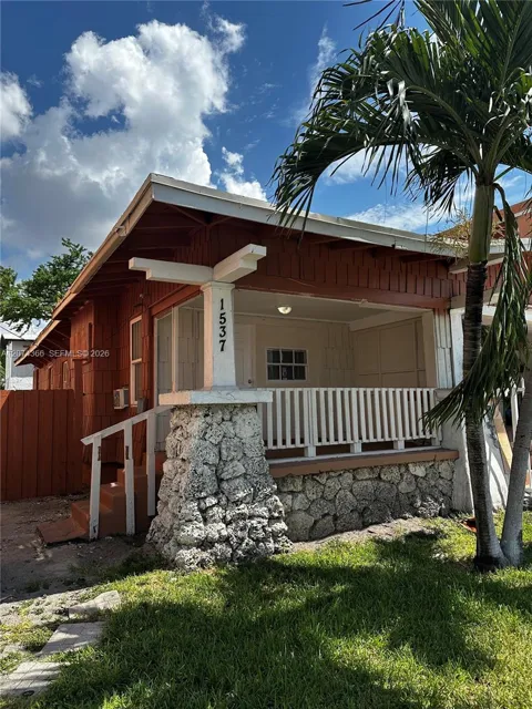 1545 NW 1st St #1537