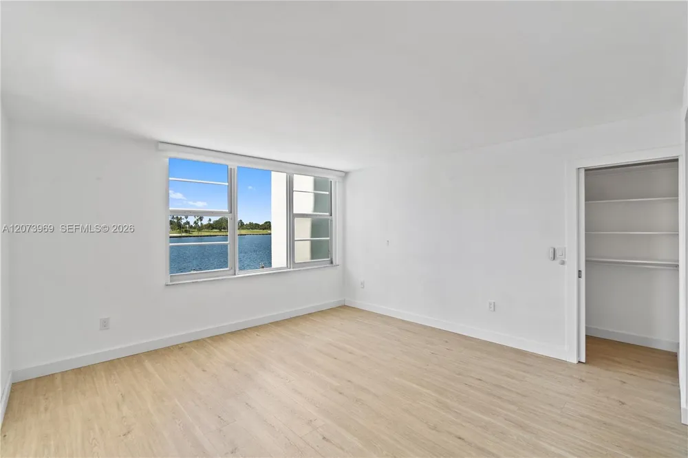 9250 W Bay Harbor Dr #2A Bay Harbor Islands, FL 33154