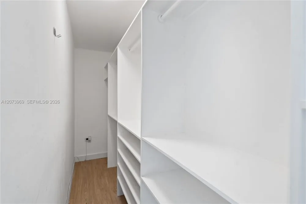 9250 W Bay Harbor Dr #2A Bay Harbor Islands, FL 33154