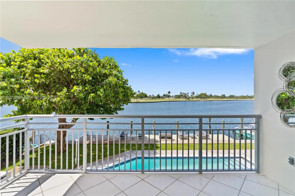 9250 W Bay Harbor Dr #2A Bay Harbor Islands, FL 33154
