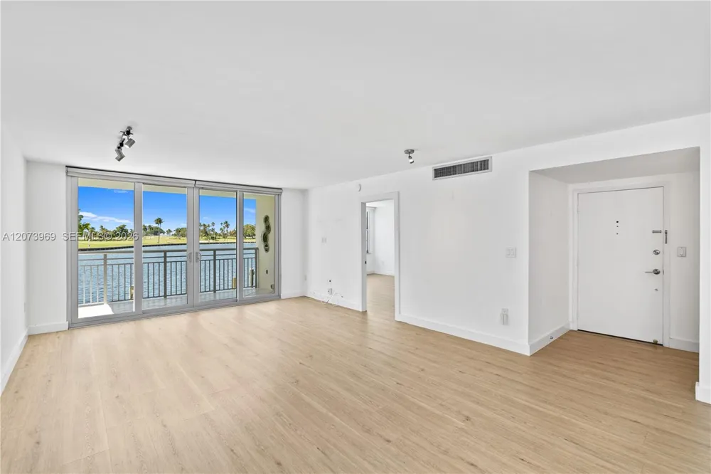 9250 W Bay Harbor Dr #2A Bay Harbor Islands, FL 33154