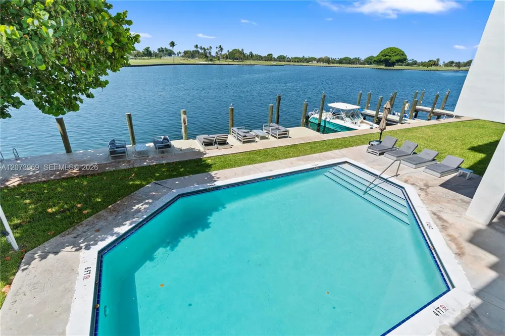 9250 W Bay Harbor Dr #2A Bay Harbor Islands, FL 33154
