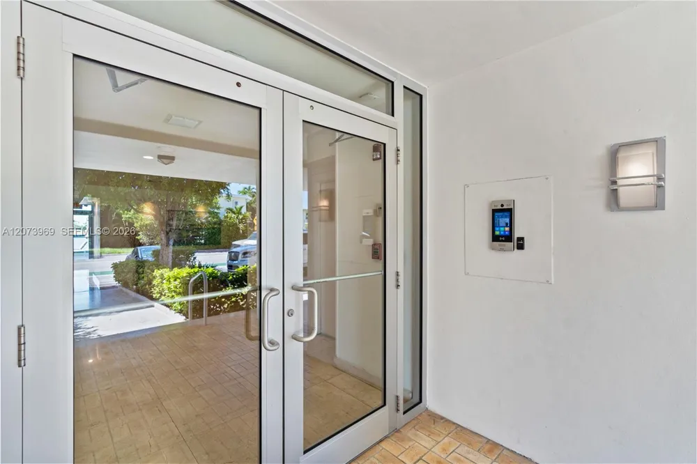 9250 W Bay Harbor Dr #2A Bay Harbor Islands, FL 33154