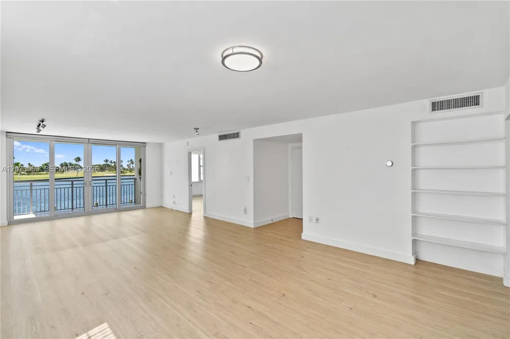 9250 W Bay Harbor Dr #2A Bay Harbor Islands, FL 33154