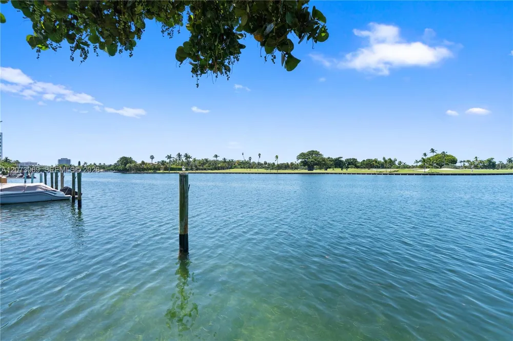 9250 W Bay Harbor Dr #2A Bay Harbor Islands, FL 33154