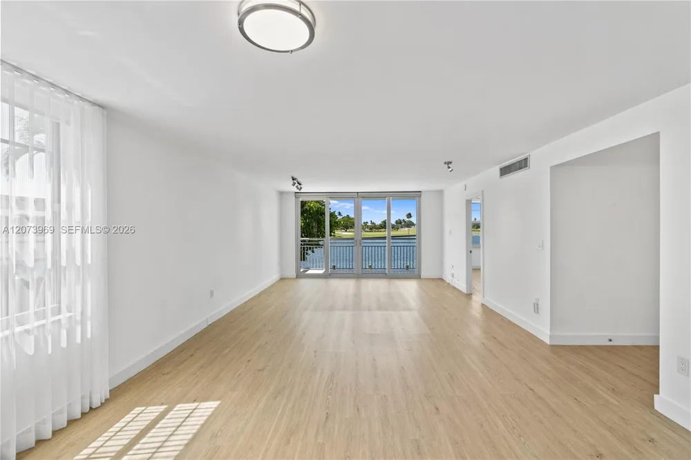 9250 W Bay Harbor Dr #2A Bay Harbor Islands, FL 33154