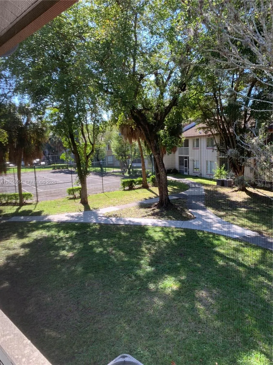 13944 SW 90th Ter #13944 Miami, FL 33186