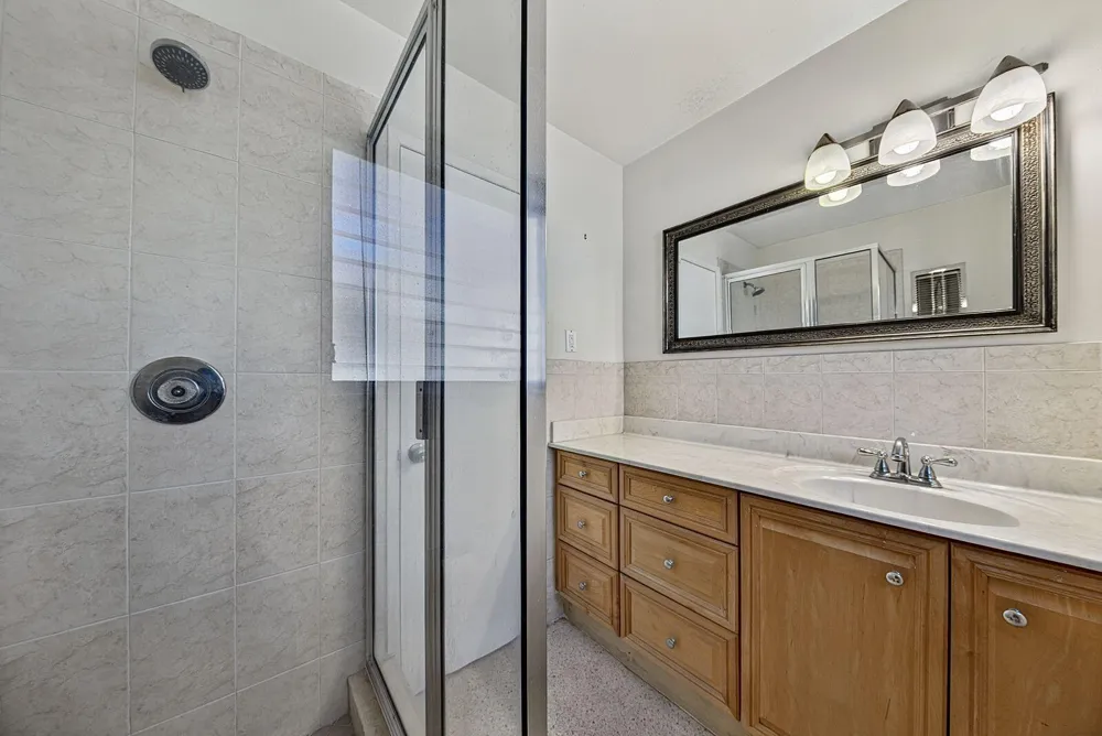 201 NE 29th Street Wilton Manors, FL 33334